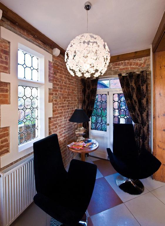 Godalming Hotel Guest House Exterior photo