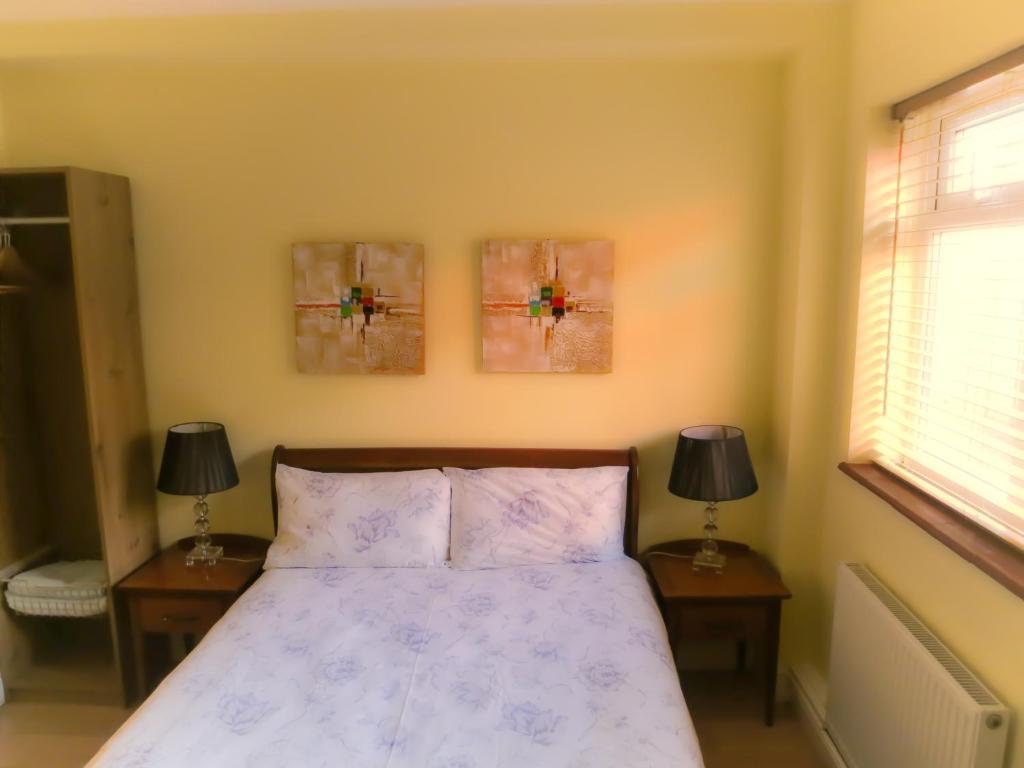Godalming Hotel Guest House Room photo