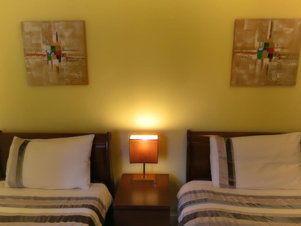 Godalming Hotel Guest House Room photo